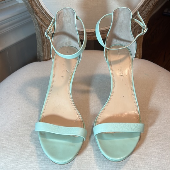 Banana Republic JAYLEN Strappy Ankle High Heel Sandal. Mint/Menthe. Size 10 - Picture 6 of 10